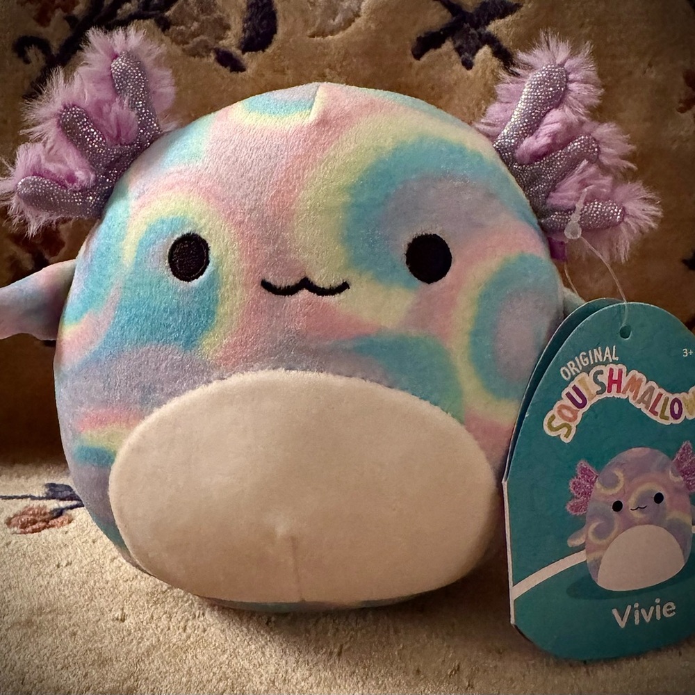 Vivie Axolotl 5’’ Rainbow Swirls Squishmallow 🌈